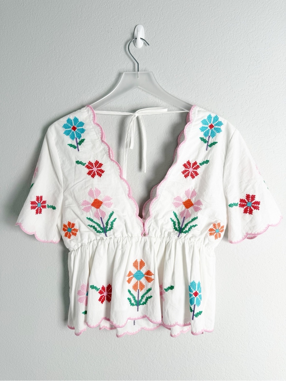 J.Marie Short Set Eloise White Floral Embroidered Top and Shorts - Picture 5 of 13